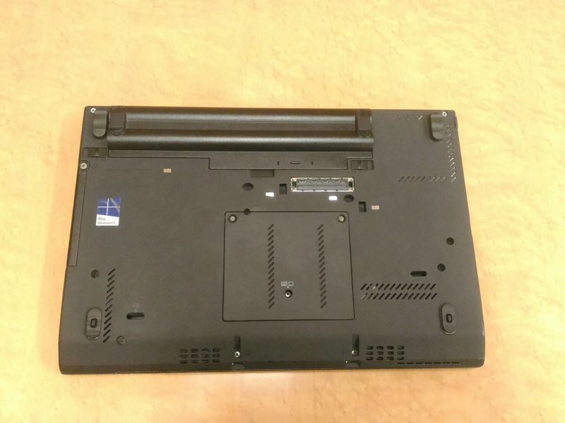 Lenovo ThinkPad X230 ゴム足の補修（簡易修理）その3 画像2