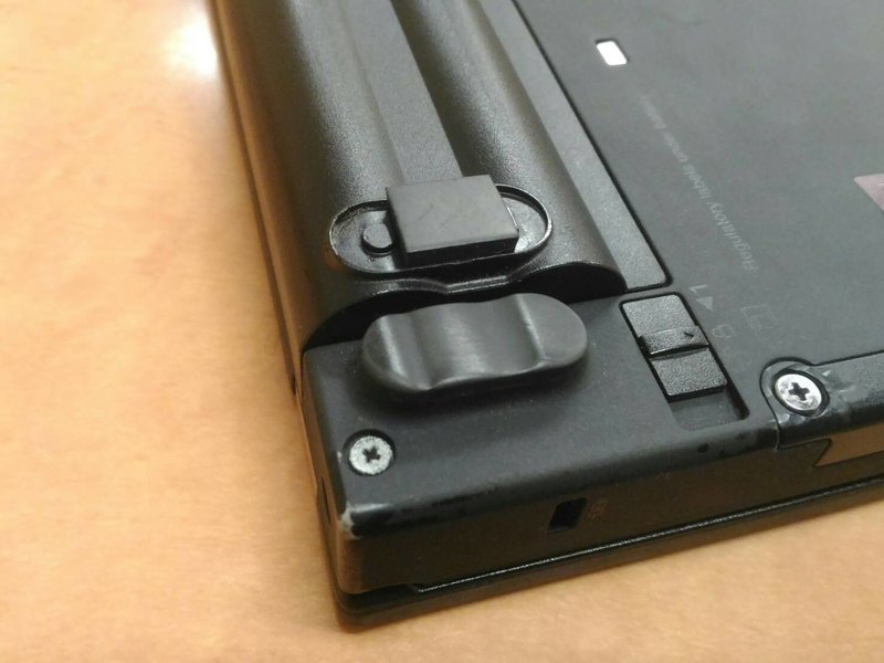 Lenovo ThinkPad X230 ゴム足の補修（簡易修理）その3 画像6