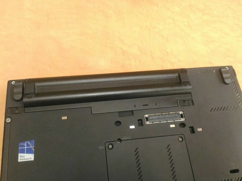 Lenovo ThinkPad X230 ゴム足の補修（簡易修理）その3 画像4